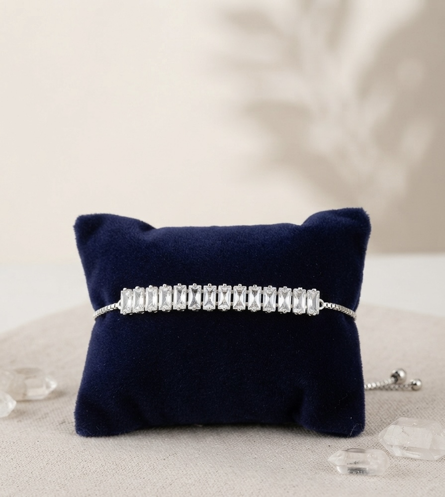 Baguette Crystal Bracelet – Elegant Minimal Sparkle Rose Gold (Silver)