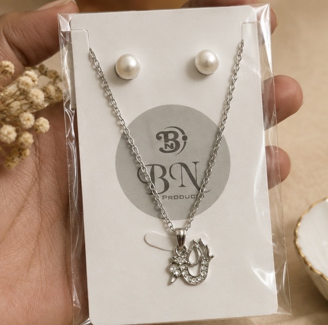 Silver Crystal Pendant Set with Pearl Studs – Elegant Everyday Charm