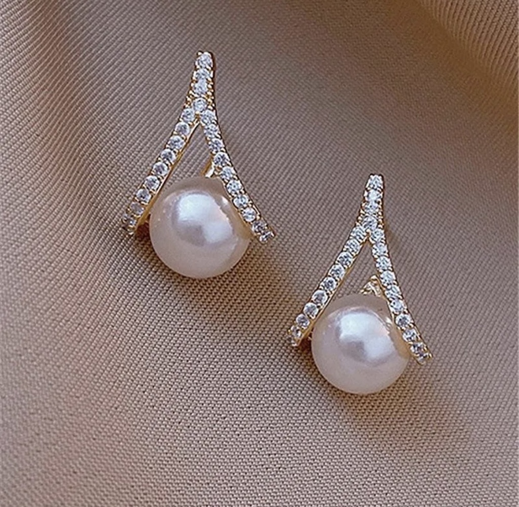 Premium Crystal Pearl Stud Earrings