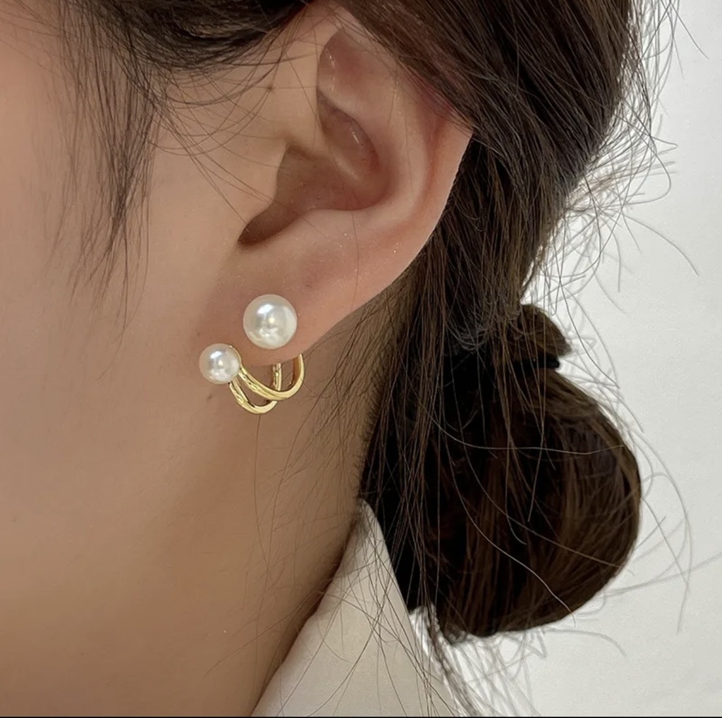 Stunning Double-Pearl And Gold-Tone Curved Earrings