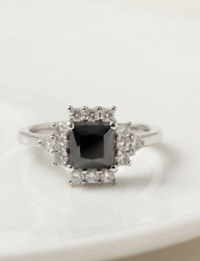 Statement Fashion Ring Black Stone