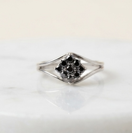 Diamond-Cluster Fashion Ring