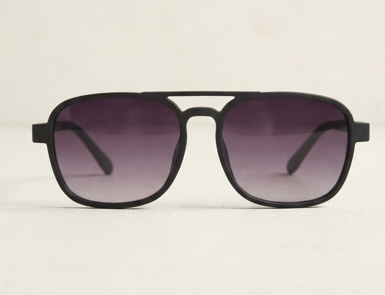 Black Frame Purple Gradient Sunglasses