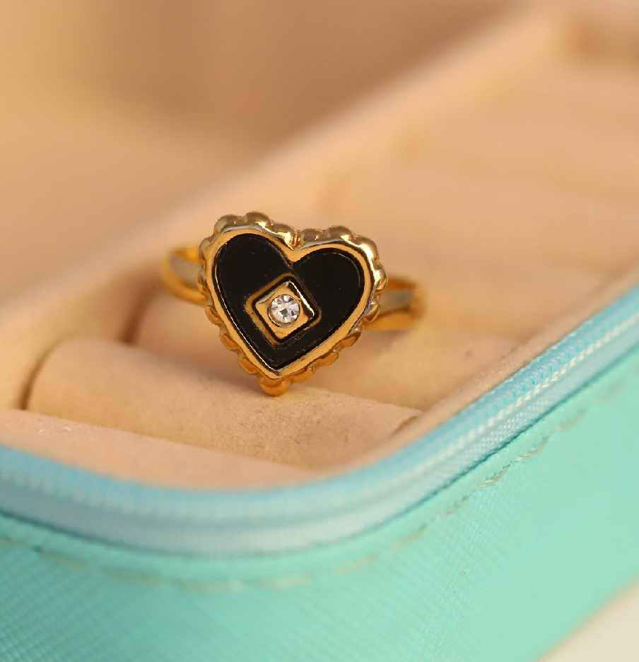 22K Gold-Plated Black Heart Ring(Size 8)