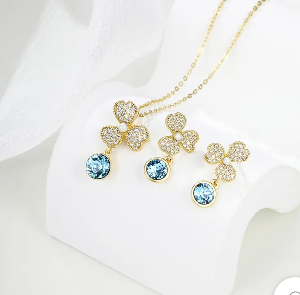 22K Gold-Plated Radiant Clover Crystal Necklace & Earring Set